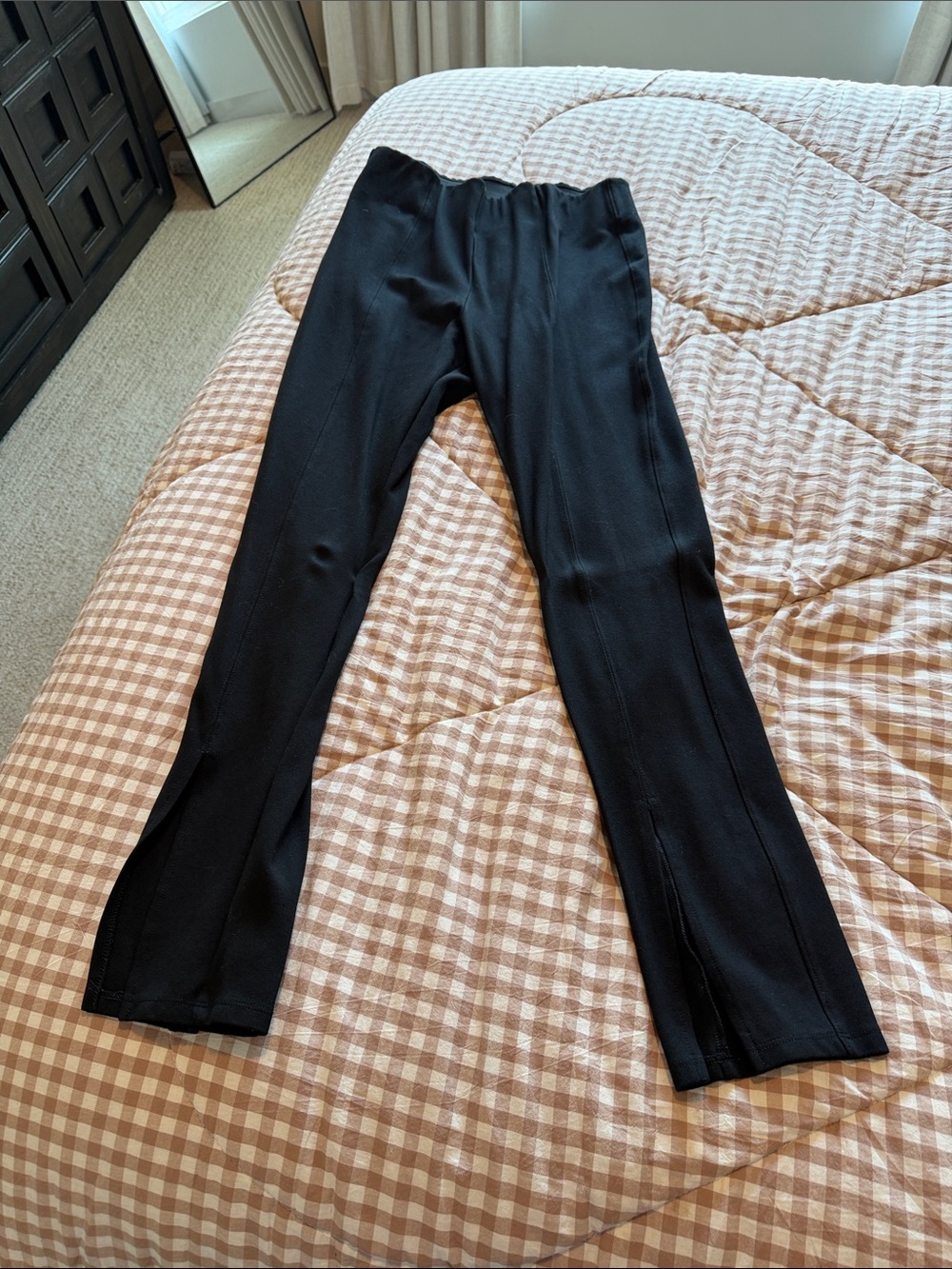 Old Navy Black Women's Slim Leggings